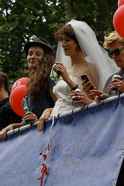 Gay pride Paris JUN13-071